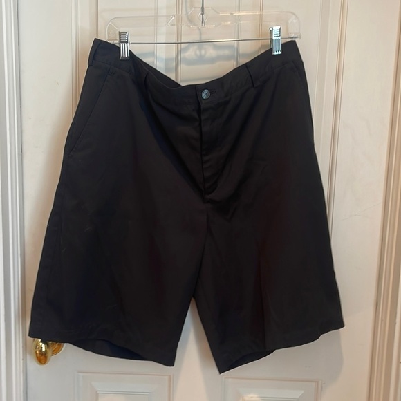 Nike 🔥sale🔥⭐️golf black shorts - Picture 1 of 6